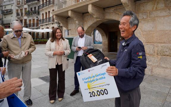 Imagen de la noticia:El albergue de O Berbés recibe a su peregrino 20.000