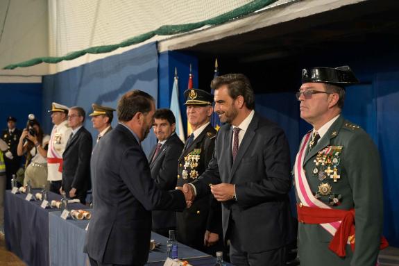 Imagen de la noticia:Diego Calvo asiste en A Coruña a los actos de conmemoración del patrón de la Policía Nacional