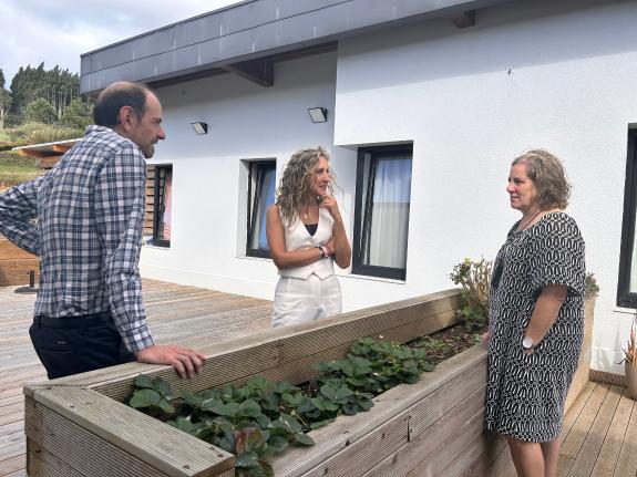 Imagen de la noticia:La Xunta financia con 200.000 euros a ampliación de la residencia para mayores Suacasa en San Sadurniño