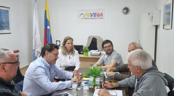 Imagen de la noticia:Miranda traslada el apoyo de la Xunta a los retornados a través de nuevas acciones acordadas en una reunión con Fevega en Ou...