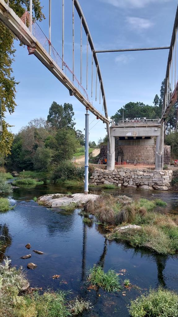 Imaxe da nova:A Xunta ultima os traballos de desmontaxe do taboleiro da ponte de Ponte Arnelas