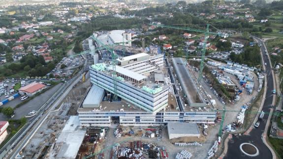 Imagen de la noticia:El avance en las obras del Nuevo Hospital Público de Pontevedra permitirán restablecer ya en noviembre la circulación en la ...