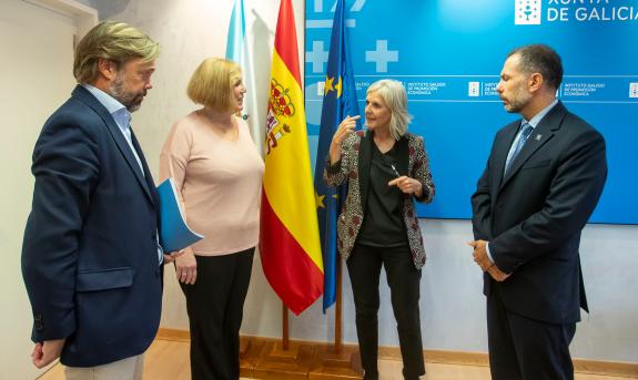 Imagen de la noticia:La Xunta participará en noviembre en el primer encuentro mundial de empresarios gallegos en Uruguay para reforzar la relació...