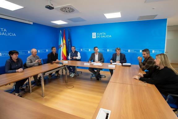 Imaxe da nova:A Xunta defende ante os depuradores de moluscos que a lei do litoral de Galicia xa declara estratéxico e prioritario ao sector marí...