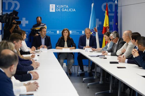 Imagen de la noticia:La Xunta reprocha al Gobierno central que en Galicia solo autorice prórrogas de concesiones a las que está obligado