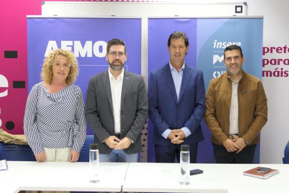 Imagen de la noticia:Xunta y AEMOS mantienen una reunión para avanzar en iniciativas para la empleabilidad de personas con dificultades para la i...