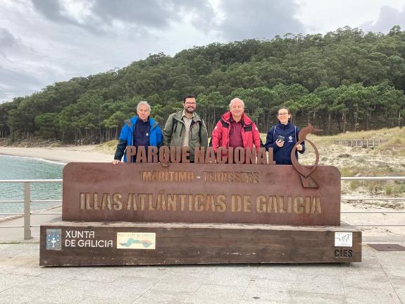 Imagen de la noticia:Costa Rica y Uruguay visitan el Parque Nacional de las Islas Atlánticas para intercambiar experiencias en el cuidado de las ...