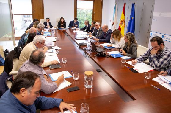 Imagen de la noticia:Lorenzana preside la mesa para el impulso de la actividad económica de As Pontes para avanzar en la reindustrialización de l...