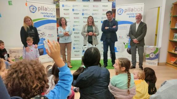 Imagen de la noticia:La Xunta pone en marcha la quinta edición de la campaña escolar 'Pilabot' para concienciar a la comunidad educativa sobre el...