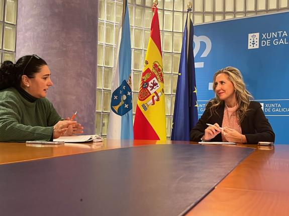 Imaxe da nova:A delegada territorial de Ferrol aborda coa alcaldesa de Cariño temas prioritarios para o municipio