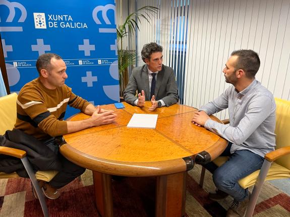 Imagen de la noticia:Arias traslada al club Motopark Lugo el apoyo de la Xunta para la organización de próximas competiciones deportivas en el ci...