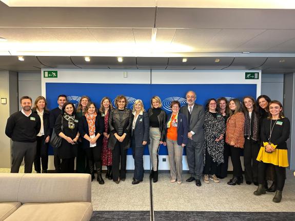 Imaxe da nova:Unha delegación do Sergas visita o Parlamento Europeo para dar a coñecer a estratexia de economía circular do departamento sanitari...