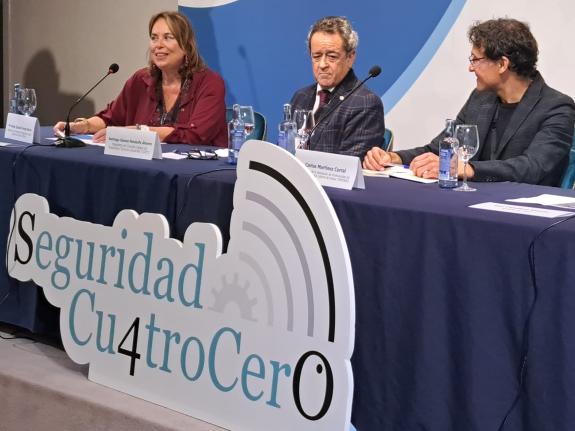 Imagen de la noticia:La Xunta destaca que la nueva Estrategia de Seguridad y Salud laboral de Galicia abordará la prevención de riesgos en las nu...