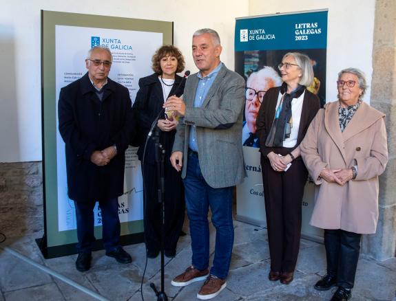 Imagen de la noticia:El Museo do Pobo Galego acogerá hasta finales de año la exposición de la Xunta en homenaje a Fernández del Riego