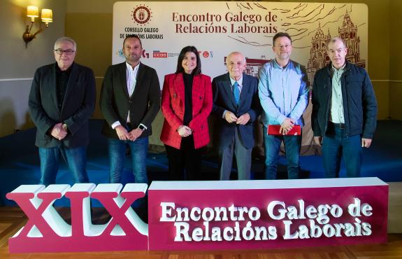 Imagen de la noticia:La Xunta defiende la negociación colectiva para construir un tejido laboral fuerte y preparado para los retos de futuro