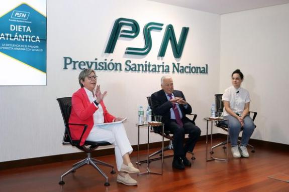 Imaxe da nova:A exconselleira do Mar, Rosa Quintana, participa na quinta sesión do ciclo de conferencias organizado por PSN sobre a dieta atlánti...
