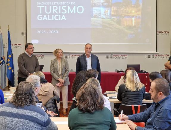 Imaxe da nova:Reguera destaca a importancia da colaboración cos profesionais do sector de cara á estratexia de turismo de Galicia 2023-2024