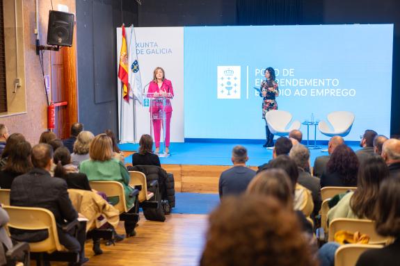 Imaxe da nova:A Xunta eleva a 12 o número de Polos de emprendemento en Galicia coa inauguración do Centro do Porriño, que ten asesorado xa a medi...