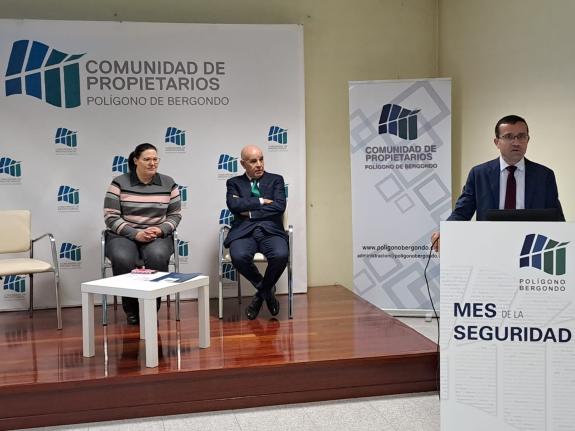Imaxe da nova:A Xunta ratifica en Bergondo o seu compromiso coa seguridade industrial con novas medidas orientadas cara a prevención e limitación...