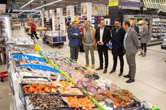 Imagen de la noticia:Expertos de las universidades de Santiago y de A Coruña certifican que reducir la fiscalidad a los alimentos del mar aumenta...