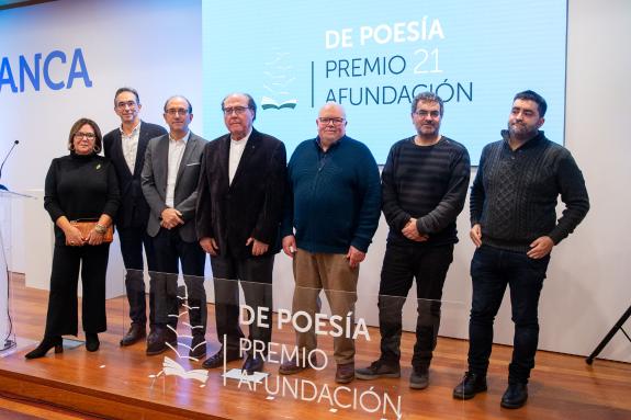 Imagen de la noticia:La Xunta pone en valor la trayectoria del escritor Rafa Vilar tras recibir el XXI Premio de Poesía Afundación