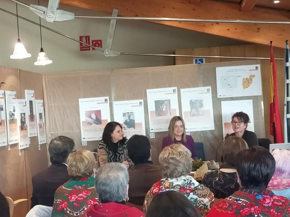 Imaxe da nova:A Xunta destaca a contribución das mulleres rurais ao desenvolvemento de Galicia e sinala a importancia de conferirlles o espazo qu...
