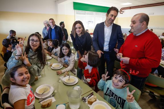 Imagen de la noticia:La Xunta destaca la importancia de las campañas de promoción del consumo de pescado entre la juventud y sus beneficios para ...