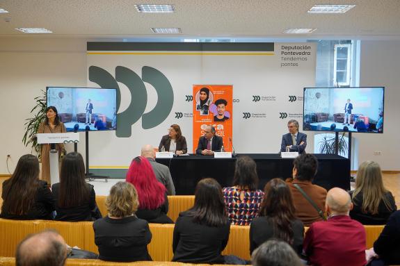 Imagen de la noticia:La Xunta destina más de 200.000 euros a apoyar los programas de inclusión de la fundación ECCA social