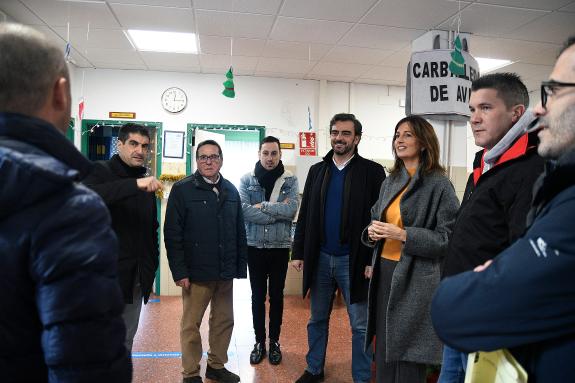 Imagen de la noticia:Diego Calvo realiza una visita institucional a Carballeda de Avia