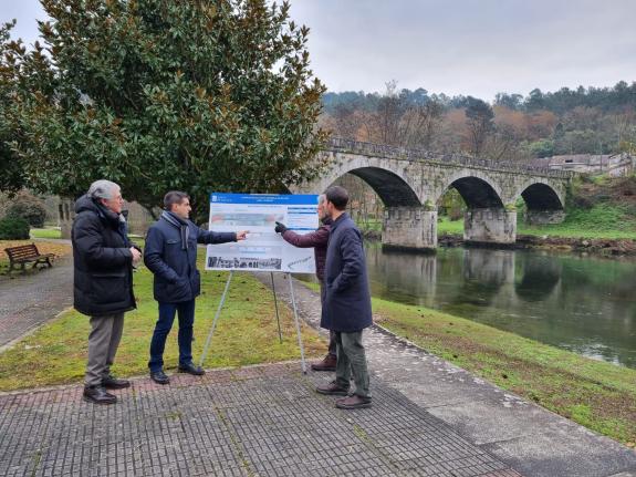 Imagen de la noticia:La Xunta licita por casi 370.000 € las obras de renovación del pavimento e instalación de una nueva iluminación de la  Ponte...