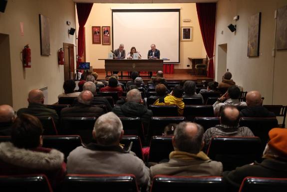 Imaxe da nova:A Xunta pon o broche de ouro ao ano dedicado a Fernández del Riego coa presentación do XLVI Caderno Ramón Piñeiro