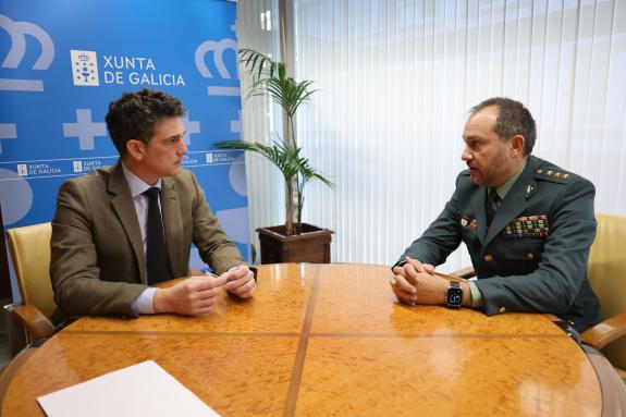 Imaxe da nova:O delegado territorial da Xunta reúnese con Manuel Touceda, novo coronel xefe da Comandancia de Lugo