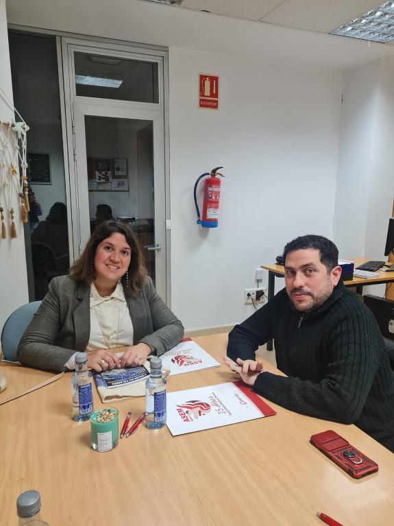 Imagen de la noticia:La Xunta aborda las líneas de trabajo abiertas con ASEM Galicia para mejorar la calidad de vida de las personas con dolencia...