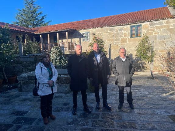 Imagen de la noticia:Xosé Merelles destaca el potencial turístico de la Casa Museo de Valle Inclán para reforzar el destino gallego