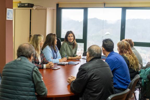 Imaxe da nova:A directora xeral de Administración Local reúnese con entidades veciñais do concello de Gondomar