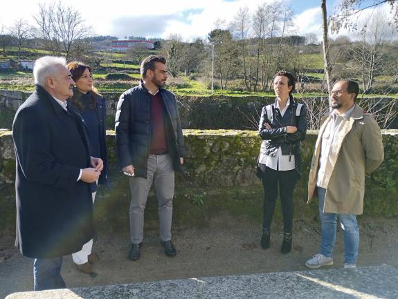 Imagen de la noticia:Diego Calvo realiza una visita institucional a Chantada