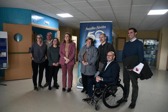 Imagen de la noticia:La Xunta pone de relieve la labor de Cogami y de la asociación Aixiña en Ourense a favor de la igualdad de oportunidades y d...