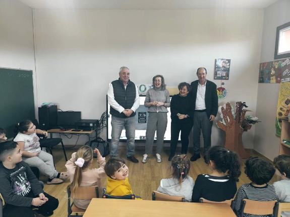 Imaxe da nova:A Xunta destaca desde Ponteceso o potencial das escolas rurais dentro do sistema educativo galego
