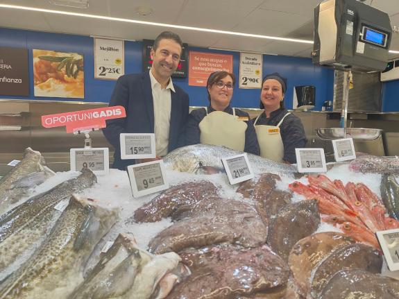 Imagen de la noticia:Alfonso Villares destaca la importancia de dar a conocer las propiedades nutritivas de los pescados y mariscos gallegos entr...