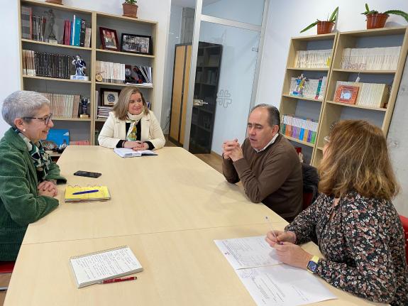 Imagen de la noticia:La Xunta colabora con Cáritas diocesana y Dignidad en el apoyo a las personas en situación de vulnerabilidad