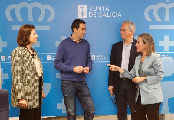 Imaxe da nova:A Xunta reúnese coas plataformas de persoas usuarias do tren en Galicia, que demandan solucións aos problemas de funcionamento dos ...