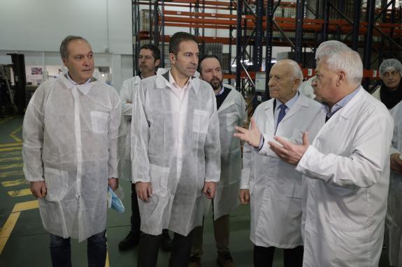 Imaxe da nova:Alfonso Villares reclama ao Goberno central a posta en marcha do PERTE para a cadea mar-industria e a baixada do IVE aos produtos p...