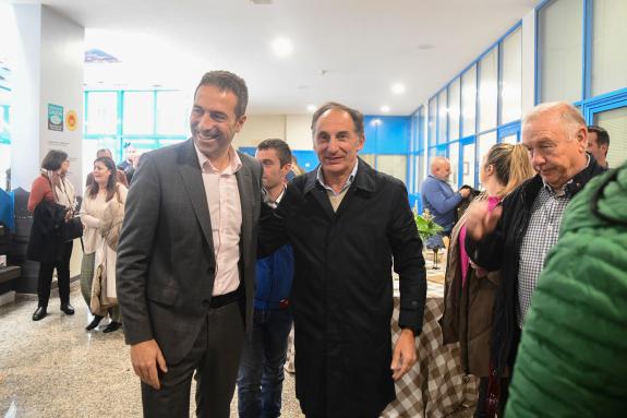 Imagen de la noticia:Alfonso Villares reinvindica la Ley del Litoral en el encuentro de trabajo con los representantes de la Asociación Gallega d...