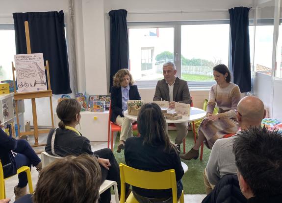 Imagen de la noticia:La Xunta distribuirá entre los centros educativos nuevo material didáctico para trabajar la lectoescritura en lengua gallega