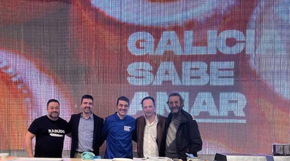 Imagen de la noticia:Javier Vázquez, director de la Casa de Galicia en Madrid, visitó el stand de Galicia en la edición XXII Madrid Fusión