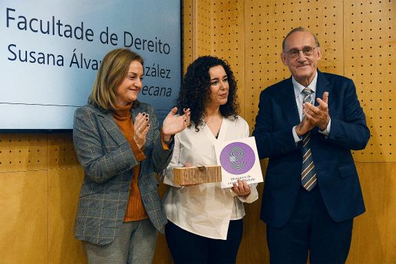 Imaxe da nova:A Xunta pon en valor o distintivo de empregabilidade concedido pola Universidade de Vigo á Facultade de Dereito do Campus de Ourens...