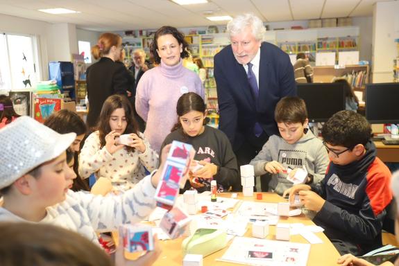 Imagen de la noticia:La Xunta dota los Polos Creativos de los centros educativos de kits didácticos encuadrados en el Día internacional de la muj...