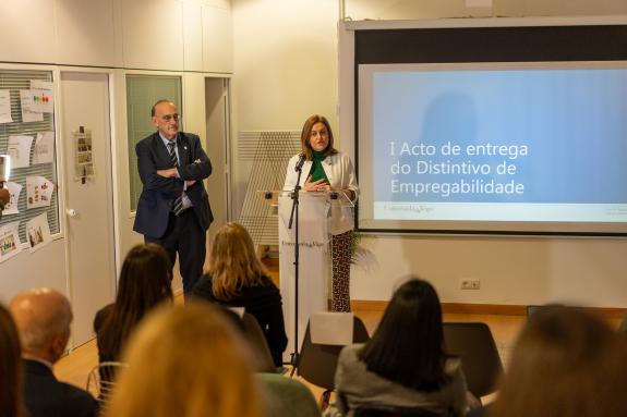 Imagen de la noticia:La Xunta pone en valor el distintivo de empleabilidad concedido a la facultad de Ciencias Económicas y Empresariales y a la ...