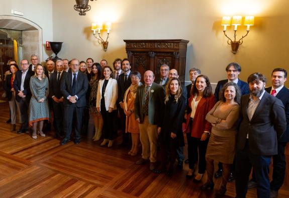 Imaxe da nova:Ángeles Vázquez salienta a aposta de Galicia pola economía circular na xestión dos residuos e anima aos axentes socioeconómicos a a...