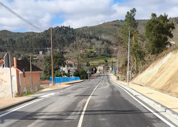 Imaxe da nova:A Xunta remata o itinerario peonil na estrada PO-400 en Arbo cun investimento de máis de 1 M€